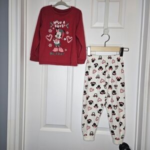 Disney Minnie Mouse Pajamas Pajama Set Winter Hearts Graphics Red  Girls Size 5T